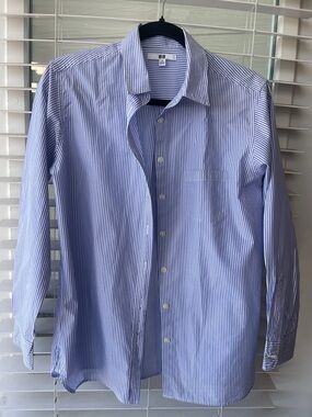 Uniqlo Blue and White Pinstripe Button-Down Shirt